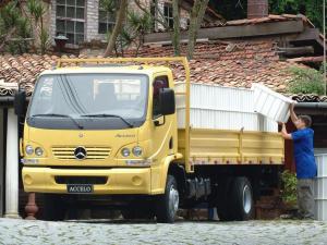 Mercedes-Benz Accelo 915C 2003 года